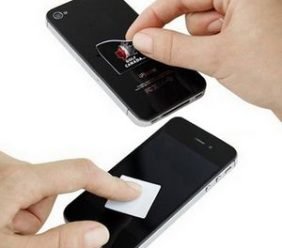 Dust removing screen